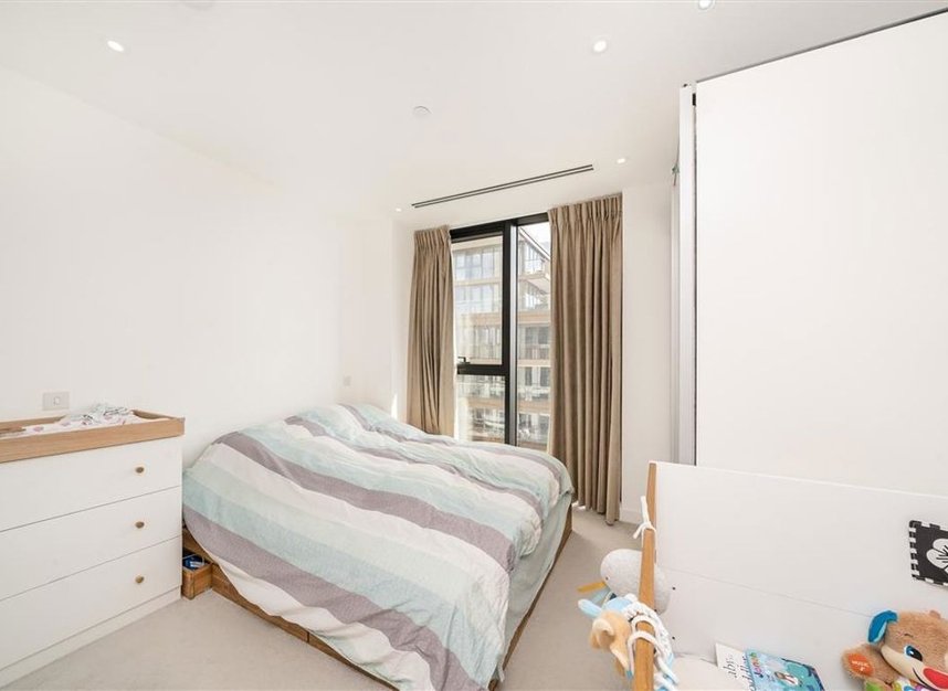 Properties let in Gauging Square - E1W 2AW view4