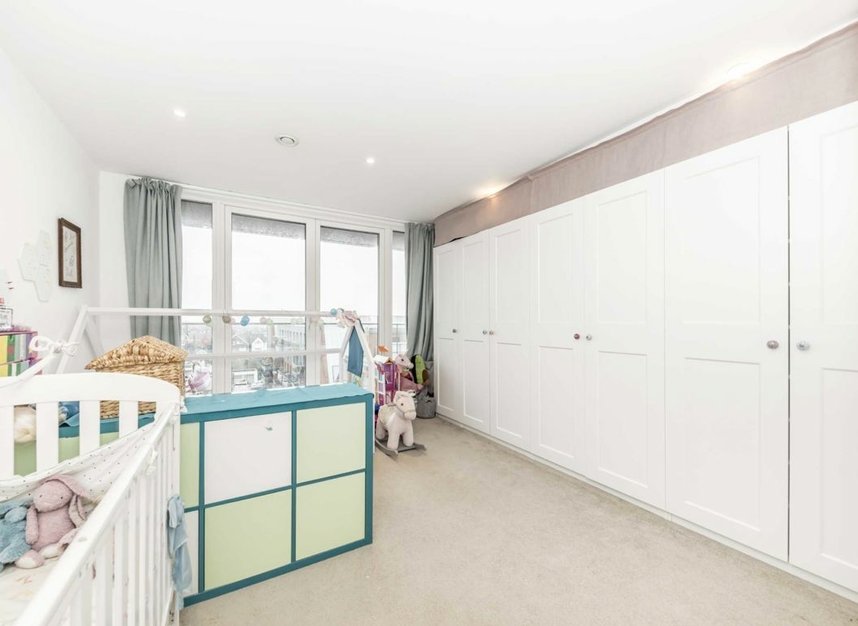 Properties let in Gaumont Place - SW2 4FX view8