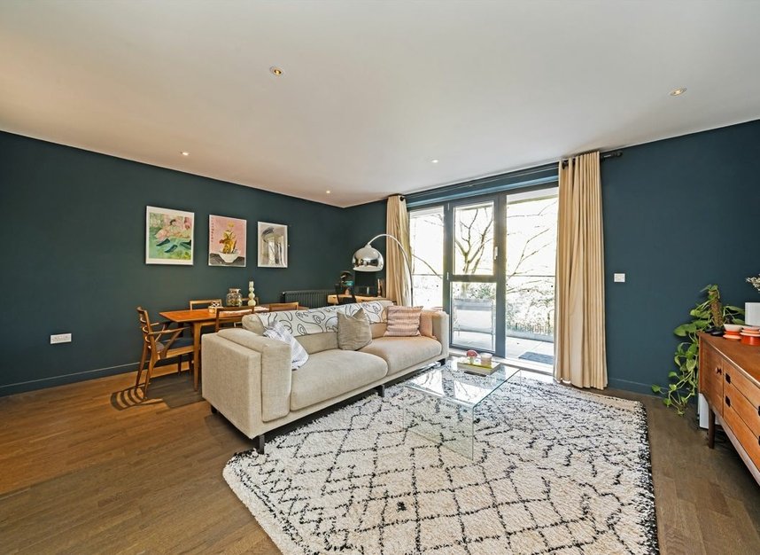 Properties let in Gibbs Lane - E2 8GR view2