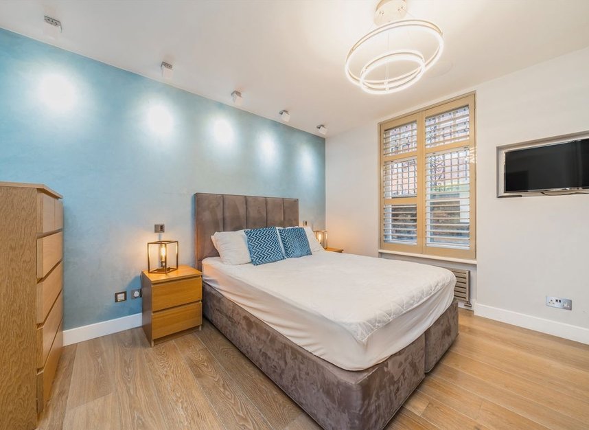 Properties to let in Gilbert Street - W1K 5HJ view5