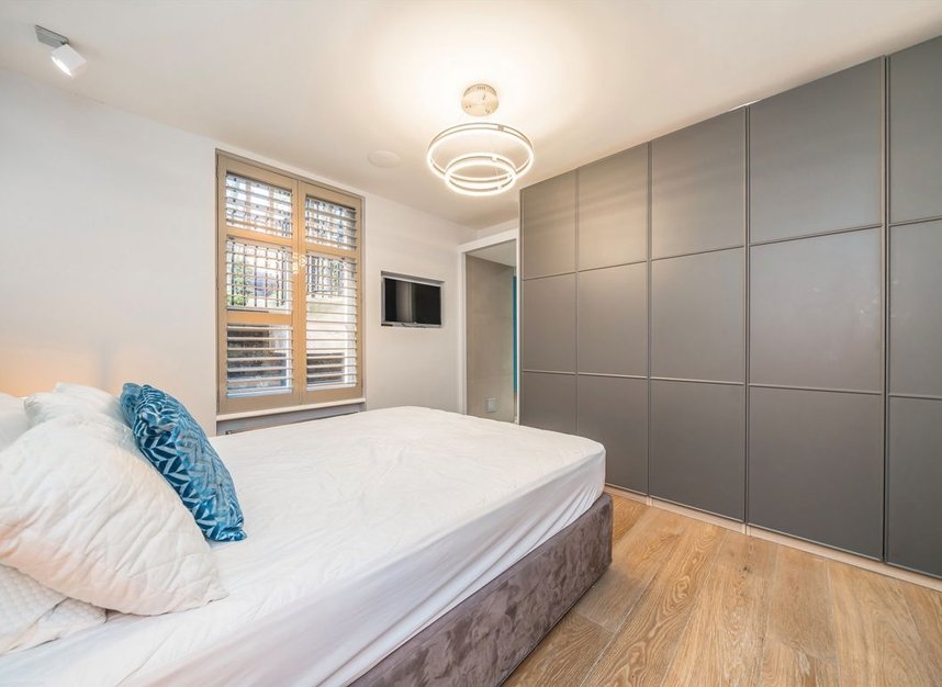 Properties to let in Gilbert Street - W1K 5HJ view7