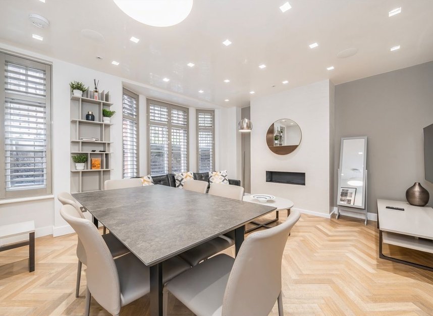 Properties to let in Gilbert Street - W1K 5HJ view3