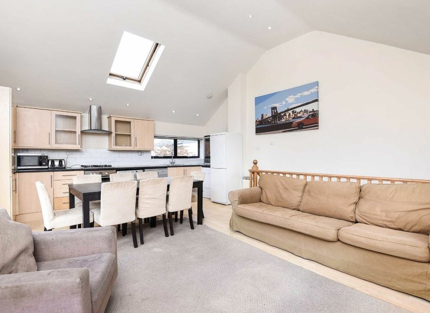 Properties let in Gleneldon Road - SW16 2AU view1