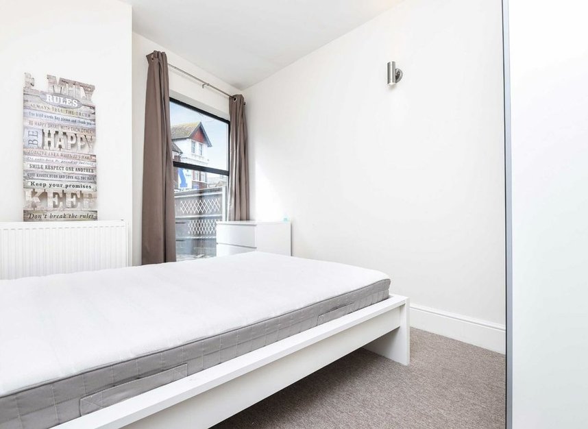 Properties let in Gleneldon Road - SW16 2AU view6