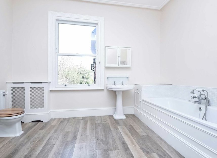 Properties let in Gleneldon Road - SW16 2BQ view9