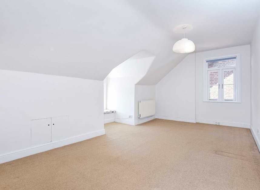 Properties let in Gleneldon Road - SW16 2BQ view8
