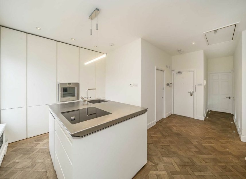 Properties let in Gloucester Avenue - NW1 7BA view3