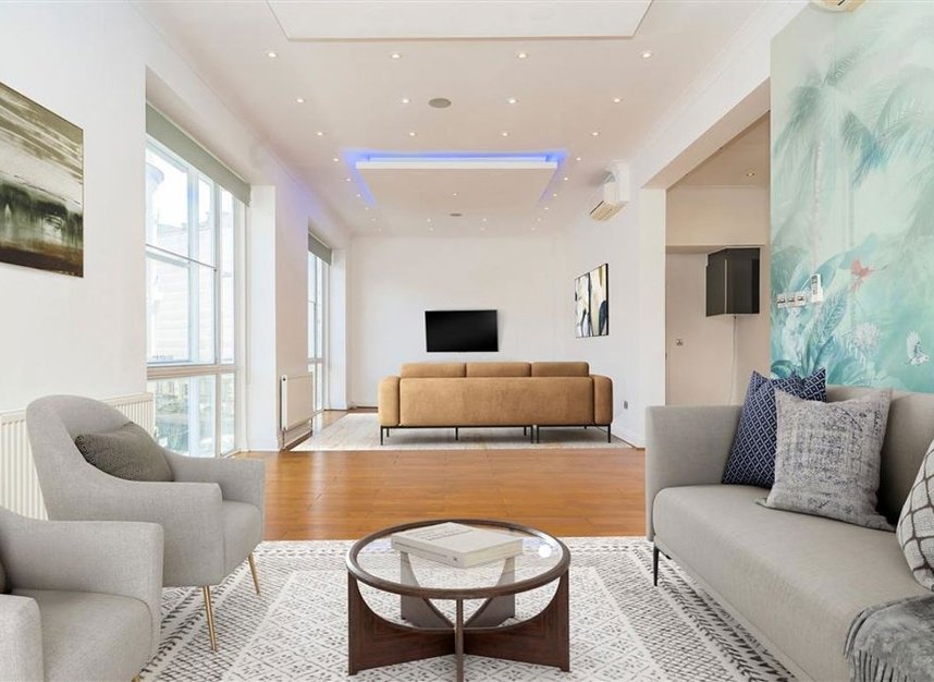Properties to let in Gloucester Square - W2 2TD view2