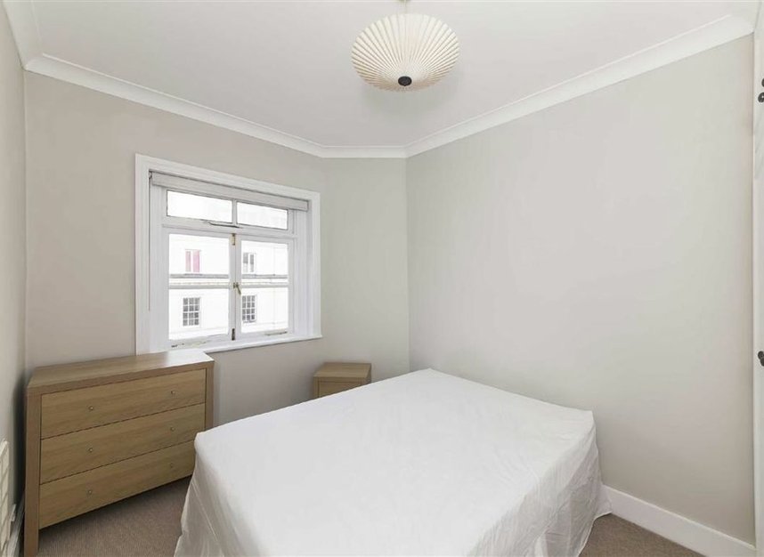 Properties let in Gloucester Terrace - W2 3DH view4