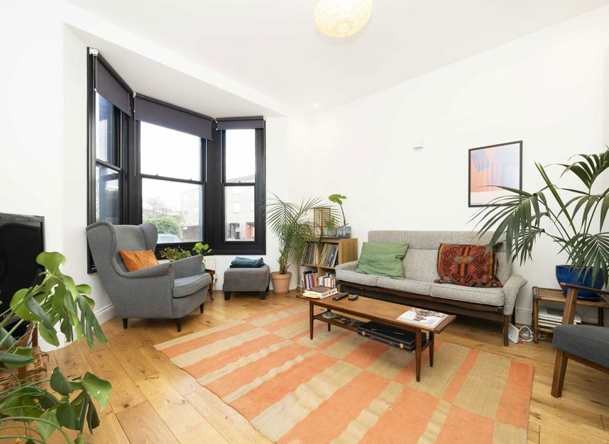 Properties to let in Glyn Road - E5 0JS view5
