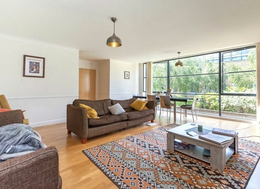 Properties to let in Goat Wharf - TW8 0AS view2