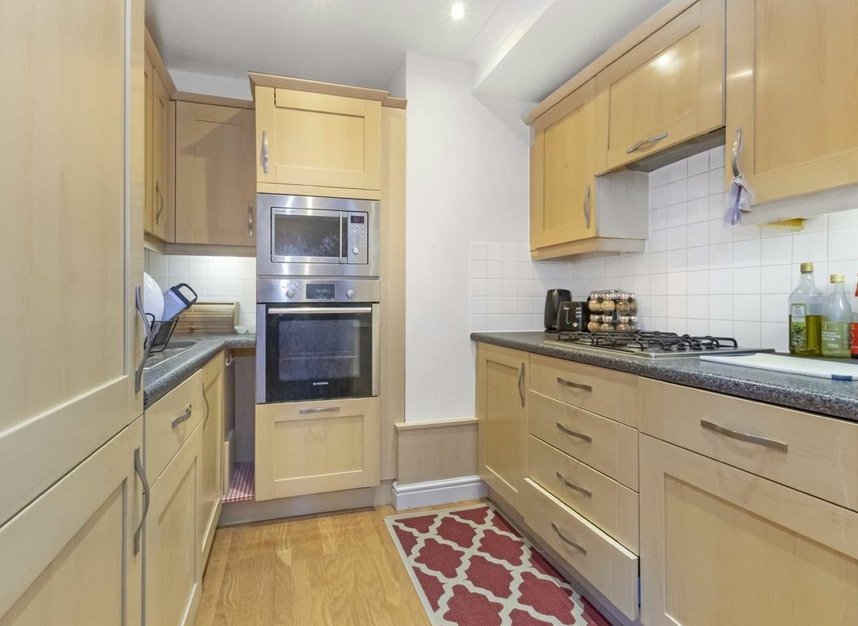 Properties to let in Goat Wharf - TW8 0AS view3