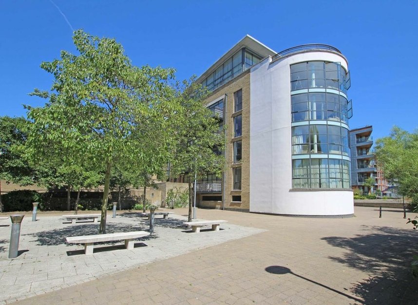 Properties to let in Goat Wharf - TW8 0AS view5