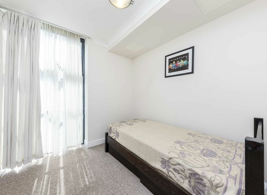 Properties let in Goat Wharf - TW8 0AS view6