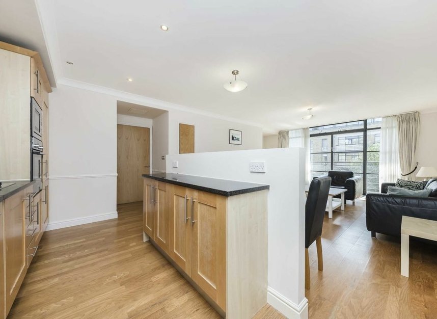 Properties let in Goat Wharf - TW8 0AS view5