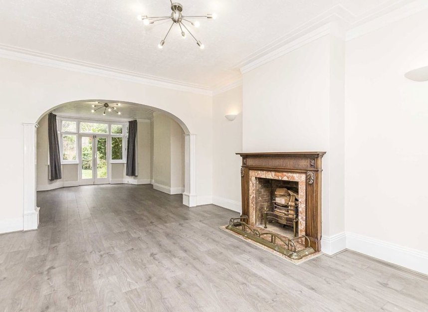 Properties to let in Golden Manor - W7 3EG view3