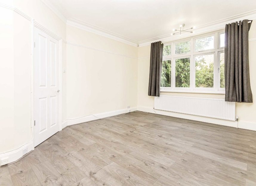 Properties to let in Golden Manor - W7 3EG view7