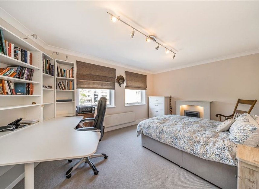 Properties let in Goodhart Place - E14 8EQ view10