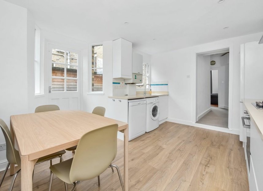 Properties let in Gordon Road - SE15 3RT view15