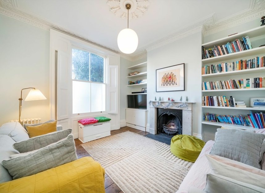 Properties let in Graham Road - E8 1BZ view2