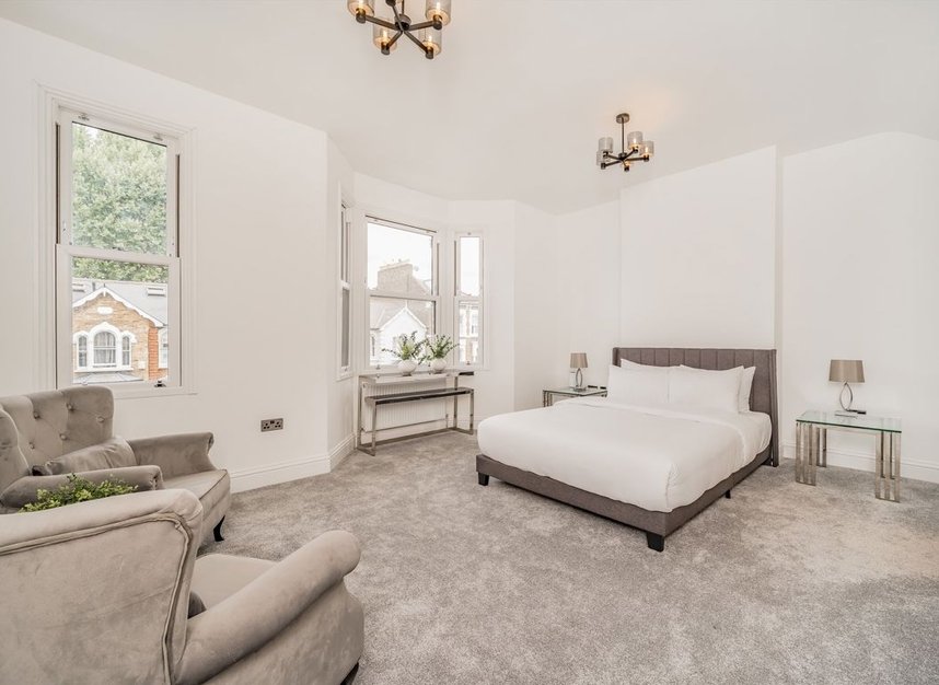 Properties to let in Grayling Road - N16 0BT view5