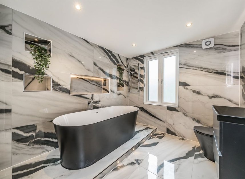 Properties to let in Grayling Road - N16 0BT view4