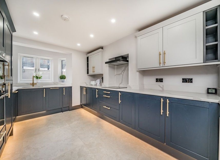 Properties to let in Grayling Road - N16 0BT view6