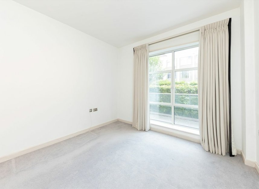 Properties to let in Great West Road - TW8 0HD view4