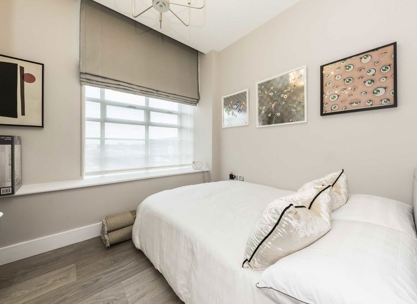 Properties to let in Great West Road - TW8 0HE view6