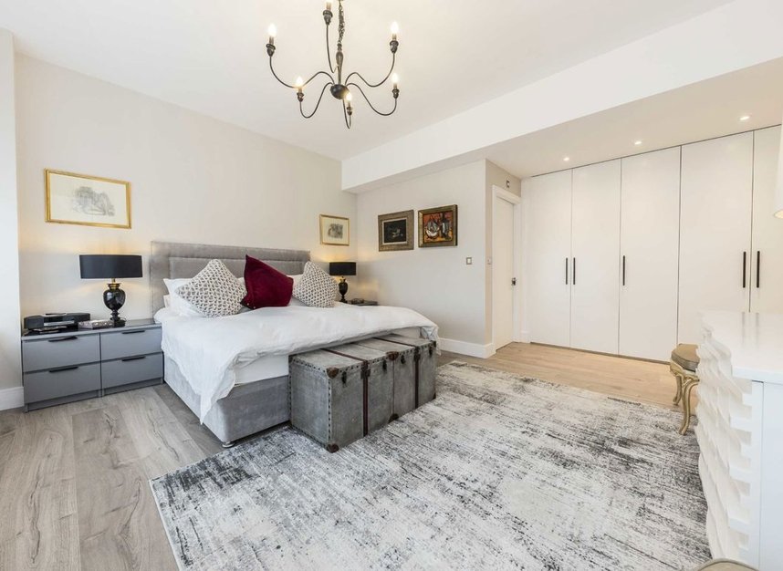 Properties to let in Great West Road - TW8 0HE view5