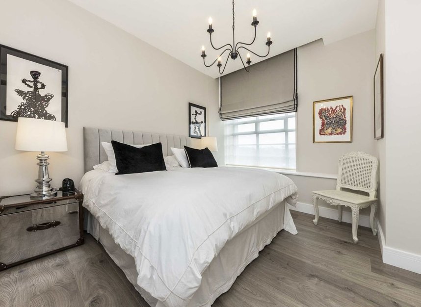 Properties to let in Great West Road - TW8 0HE view3