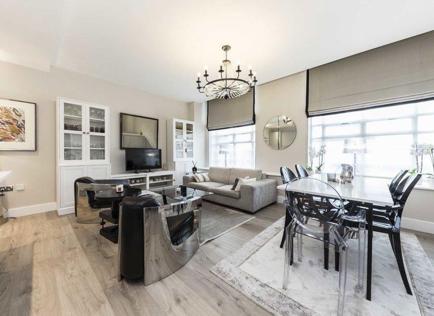 Properties to let in Great West Road - TW8 0HE view1