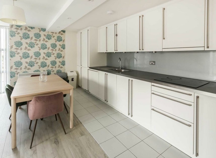 Properties let in Great West Road - W6 9AG view4