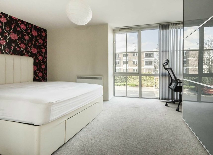 Properties let in Great West Road - W6 9AG view5