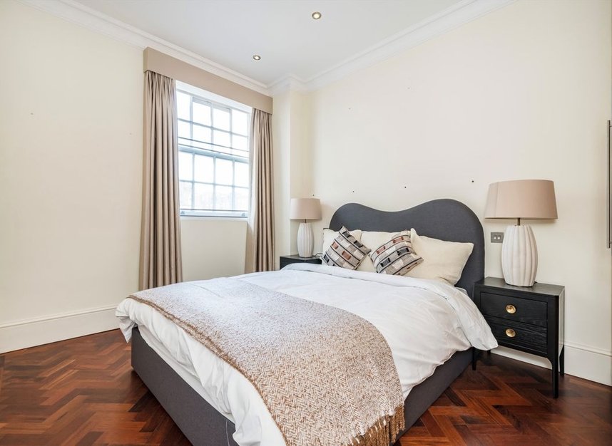 Properties to let in Grosvenor Square - W1K 6LB view8