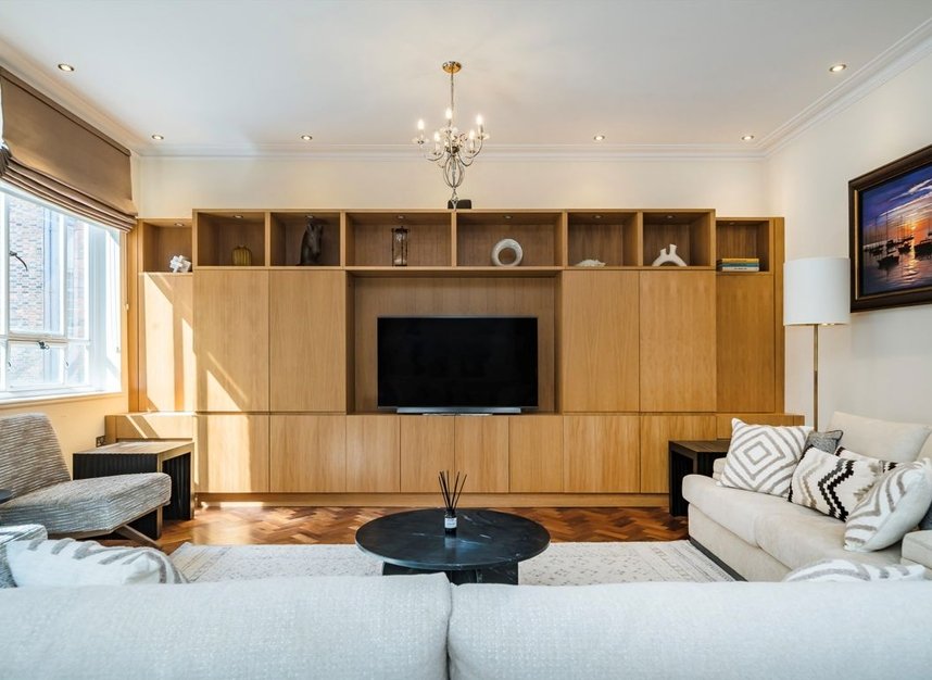 Properties to let in Grosvenor Square - W1K 6LB view2