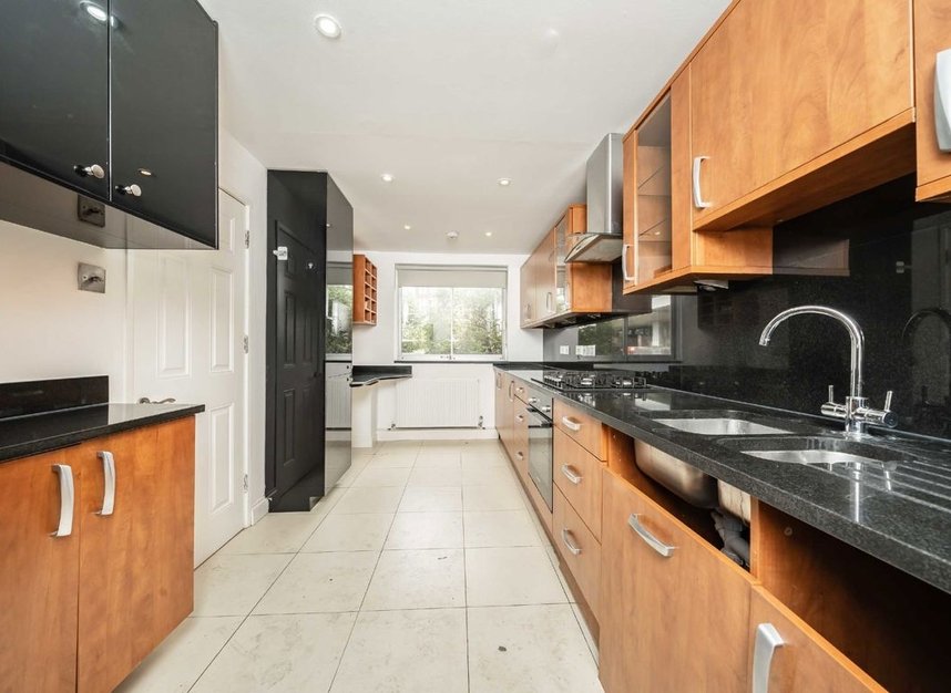 Properties to let in Grove End Road - NW8 9SD view5