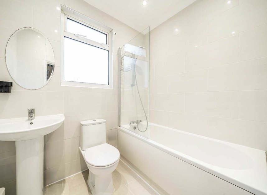Properties let in Gubyon Avenue - SE24 0DU view8