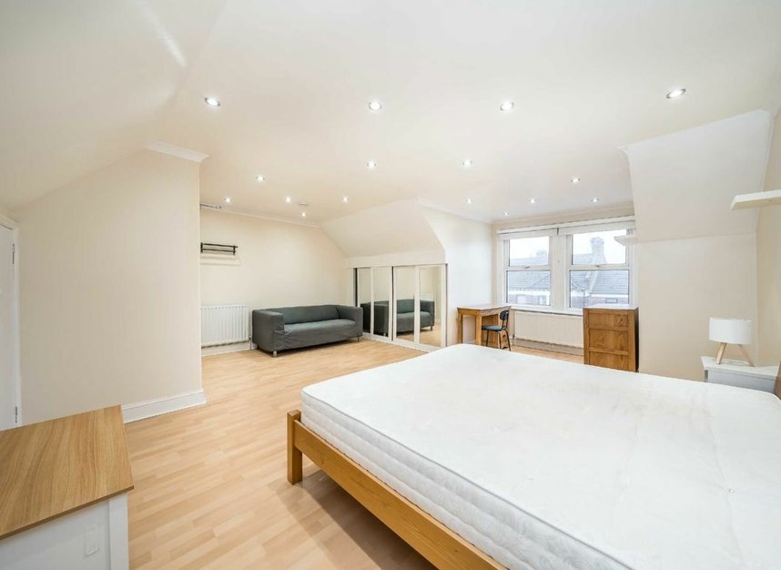 Properties let in Gubyon Avenue - SE24 0DU view5