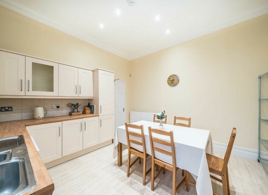 Properties let in Gubyon Avenue - SE24 0DU view3