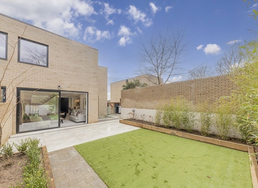 Properties to let in Gulliver Place - N10 3HF view17