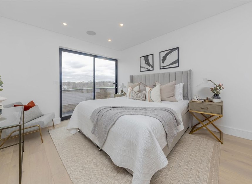 Properties to let in Gulliver Place - N10 3HF view4