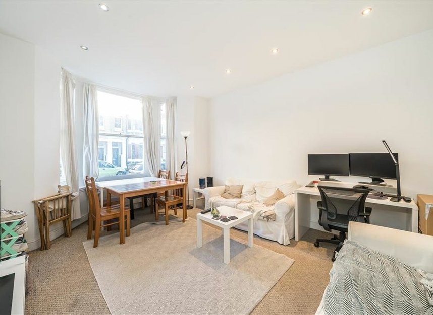 Properties to let in Handforth Road - SW9 0LL view2