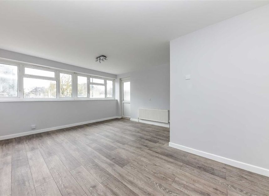 Flat to rent in Harlequin Road, Teddington, TW11 (Ref 223143) Dexters