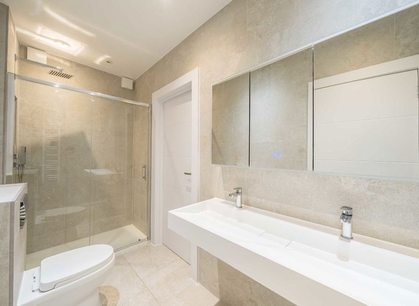 Properties to let in Harlington Road - UB8 3EY view10