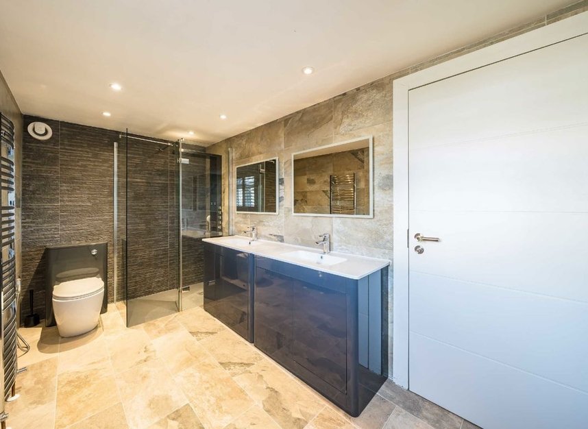Properties to let in Harlington Road - UB8 3EY view7