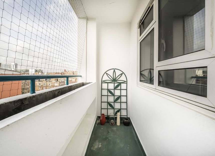 Flat to rent in Harrison Street, London, WC1H (Ref 221294) Dexters