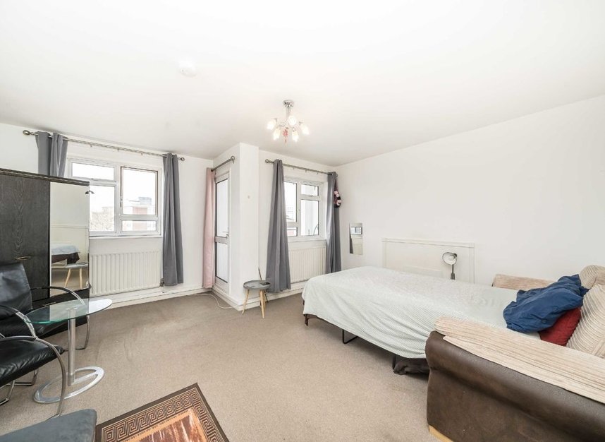Flat to rent in Harrison Street, London, WC1H (Ref 221294) Dexters