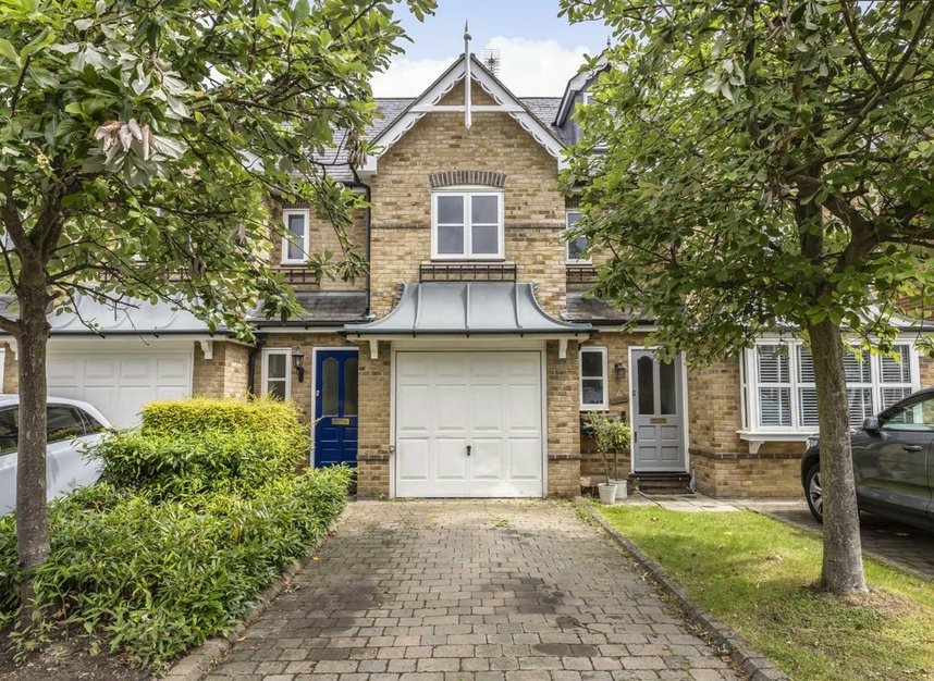 Properties let in Harvey Drive - TW12 2FB view1