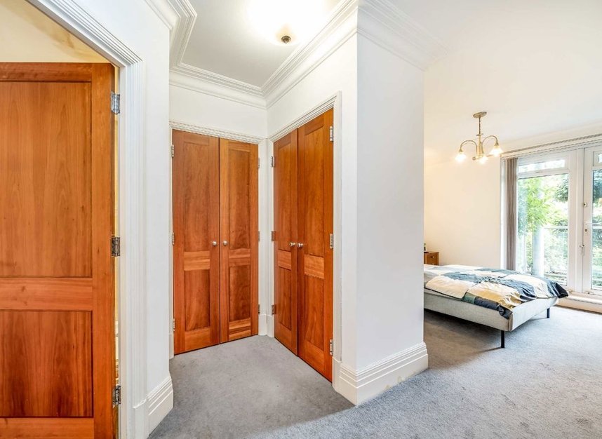 Properties to let in Hendon Lane - N3 3SH view6